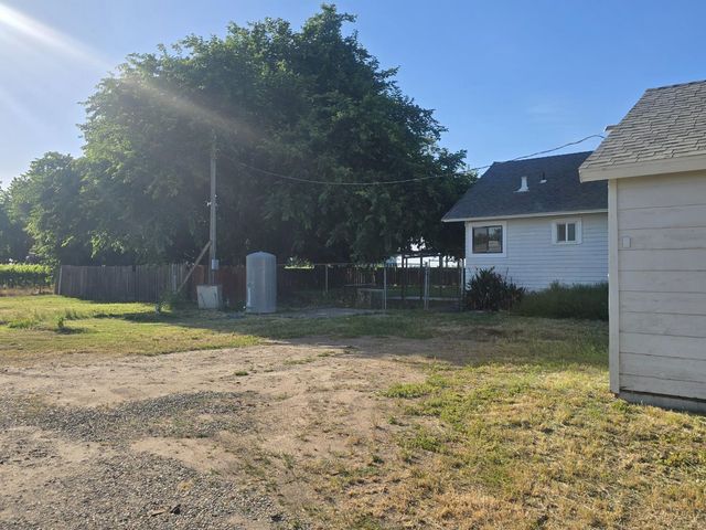 5206 E Jahant Rd, Acampo, CA 95632