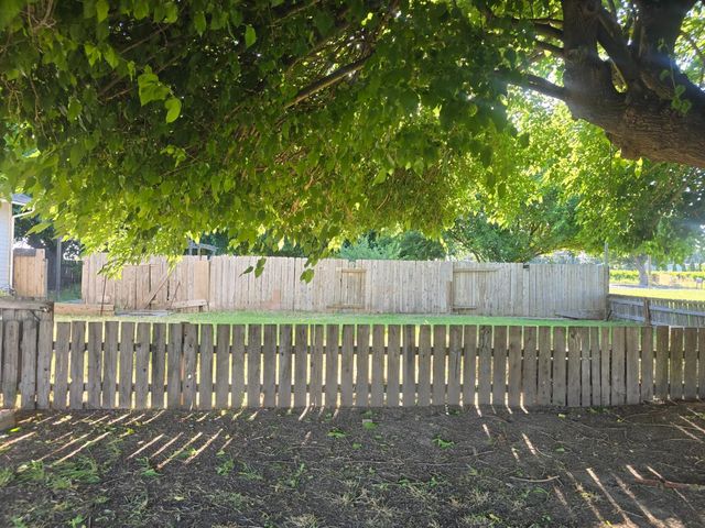 5206 E Jahant Rd, Acampo, CA 95632