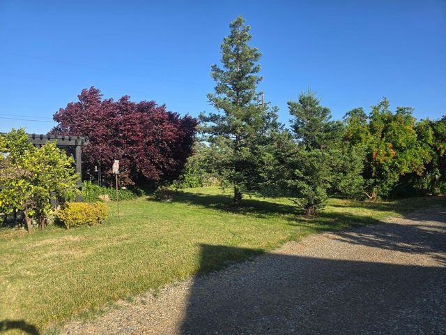 5206 E Jahant Rd, Acampo, CA 95632
