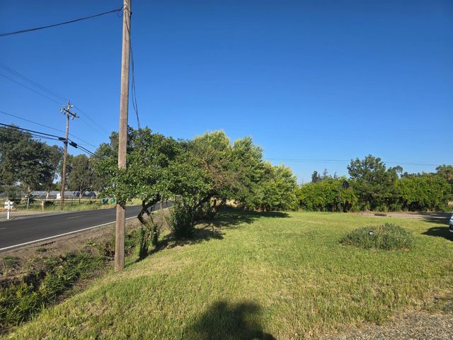 5206 E Jahant Rd, Acampo, CA 95632