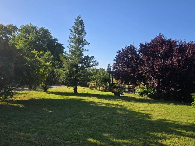 5206 E Jahant Rd, Acampo, CA 95632