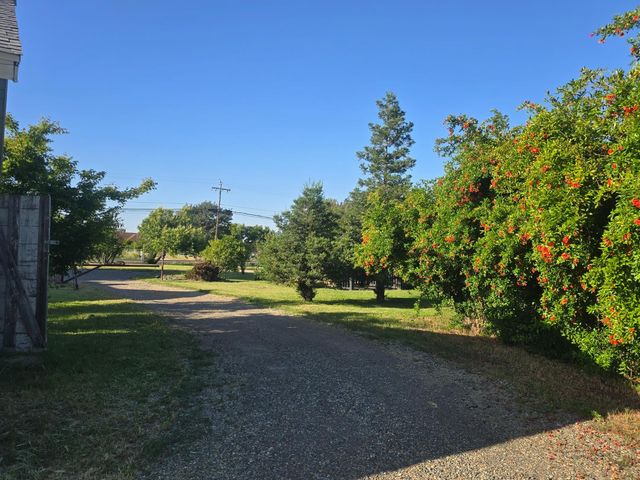 5206 E Jahant Rd, Acampo, CA 95632