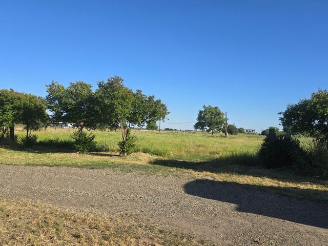 5206 E Jahant Rd, Acampo, CA 95632