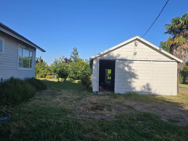 5206 E Jahant Rd, Acampo, CA 95632