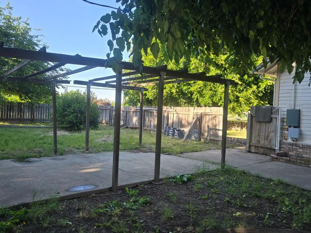 5206 E Jahant Rd, Acampo, CA 95632