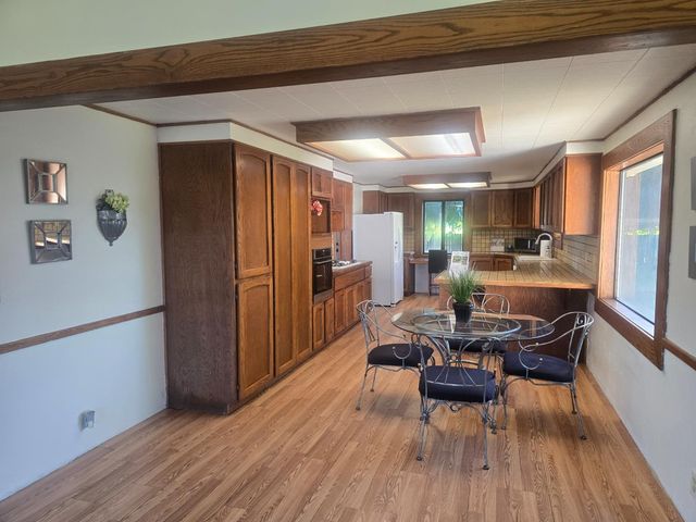 5206 E Jahant Rd, Acampo, CA 95632