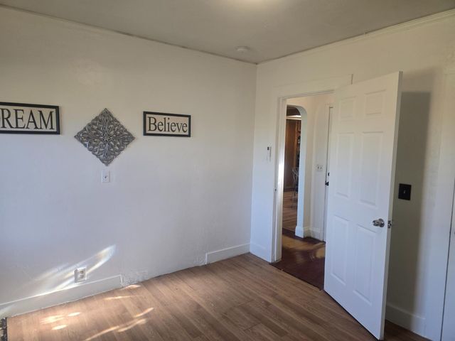 5206 E Jahant Rd, Acampo, CA 95632