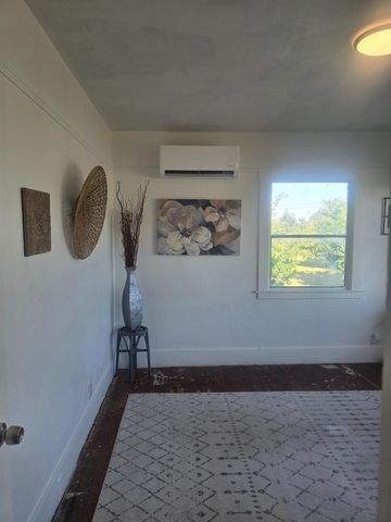 5206 E Jahant Rd, Acampo, CA 95632