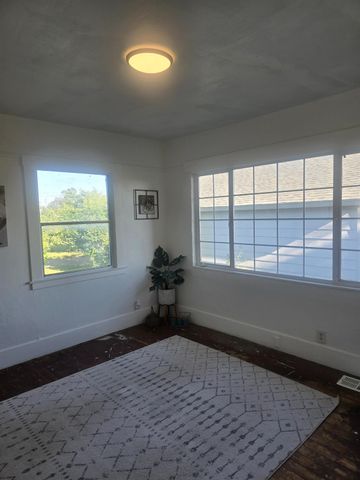 5206 E Jahant Rd, Acampo, CA 95632