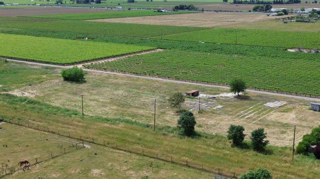 5206 E Jahant Rd, Acampo, CA 95632