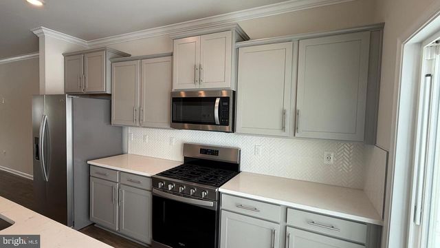 5042 SILVER OAK, Rosedale, MD 21237