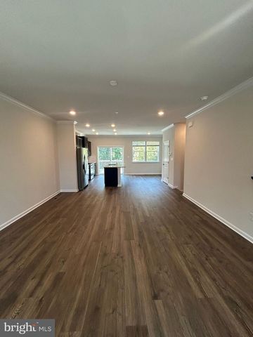 5042 SILVER OAK, Rosedale, MD 21237