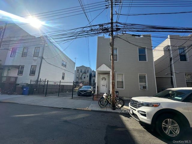 2544 22nd Street, Astoria, NY 11102