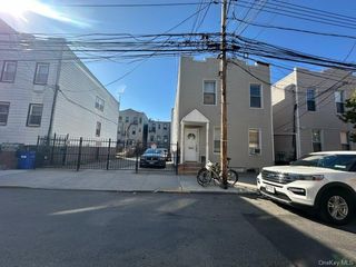 2544 22nd Street, Astoria, NY 11102