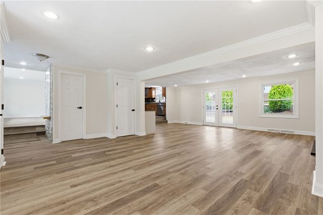 5934 Dashwood Dr, Bethel Park, PA 15102