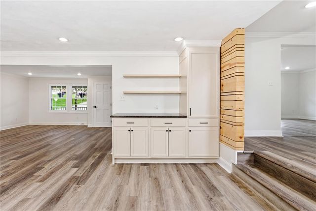 5934 Dashwood Dr, Bethel Park, PA 15102