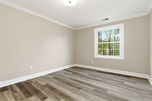 5934 Dashwood Dr, Bethel Park, PA 15102
