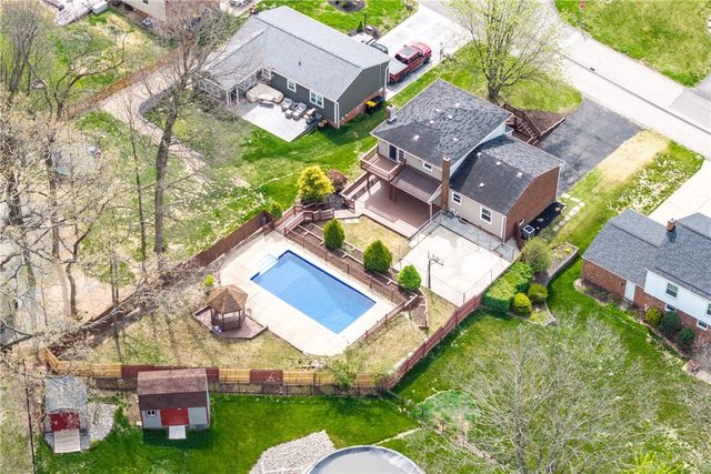 5934 Dashwood Dr, Bethel Park, PA 15102