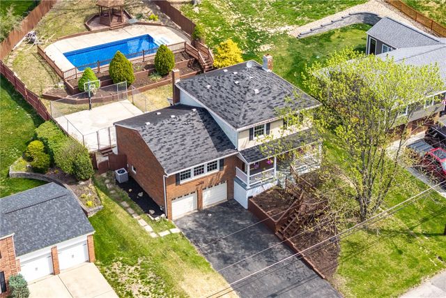 5934 Dashwood Dr, Bethel Park, PA 15102