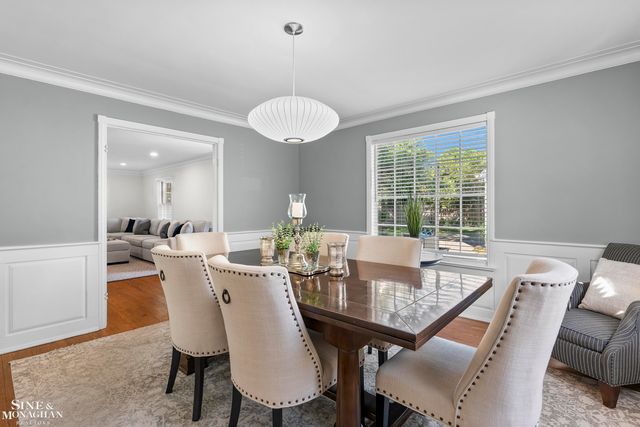 8 Radnor Circle, Grosse Pointe Farms, MI 48236
