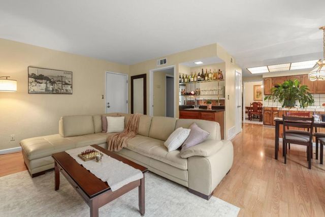 25638 West Camino Vista, Hayward, CA 94541