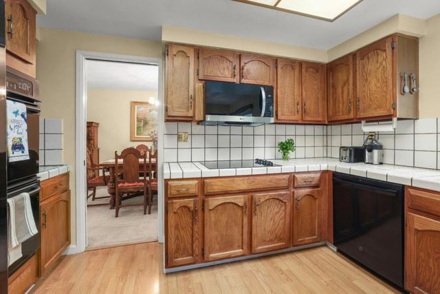 25638 West Camino Vista, Hayward, CA 94541