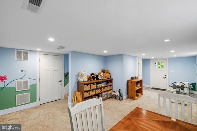 4107 QUEENSBURY RD, Hyattsville, MD 20781