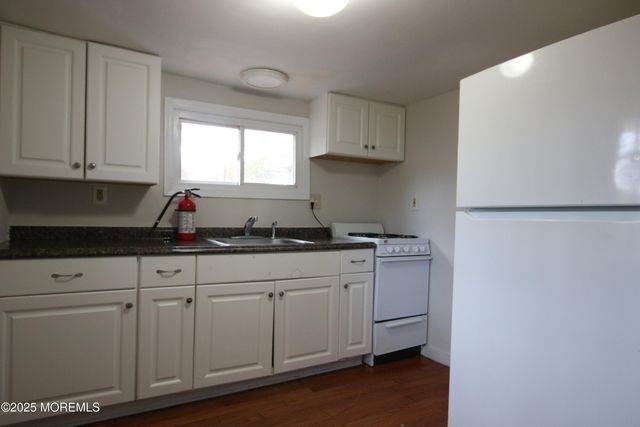 58 Monmouth Road, Eatontown, NJ 07724