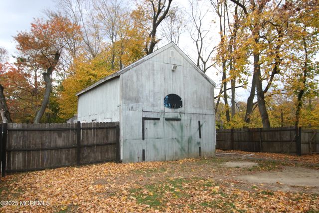 58 Monmouth Road, Eatontown, NJ 07724