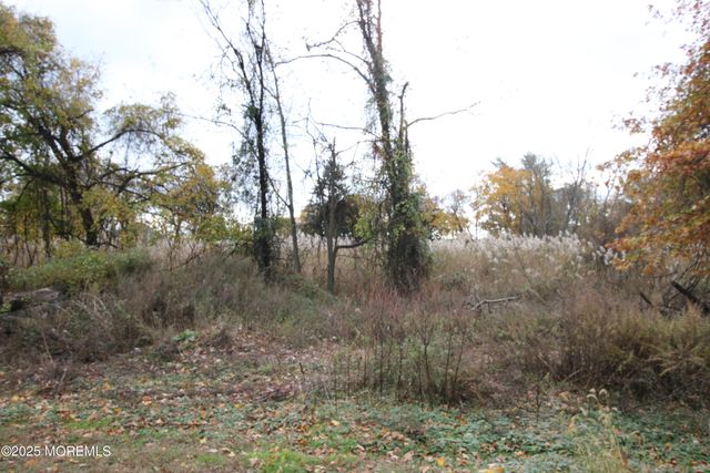 58 Monmouth Road, Eatontown, NJ 07724