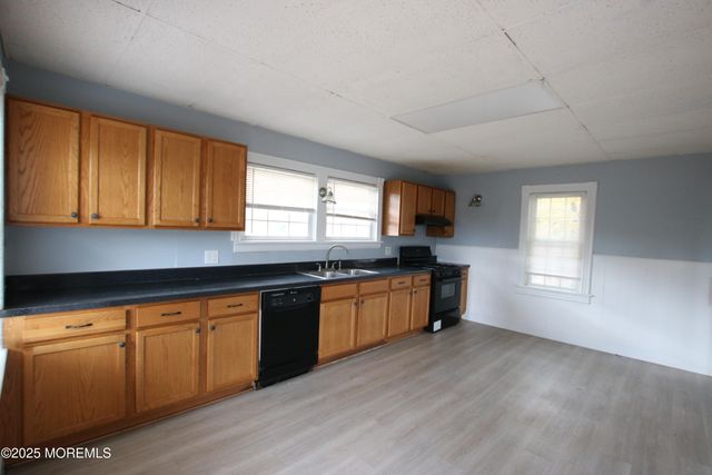 58 Monmouth Road, Eatontown, NJ 07724