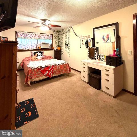 2389 QUARRY RD, Lebanon, PA 17046