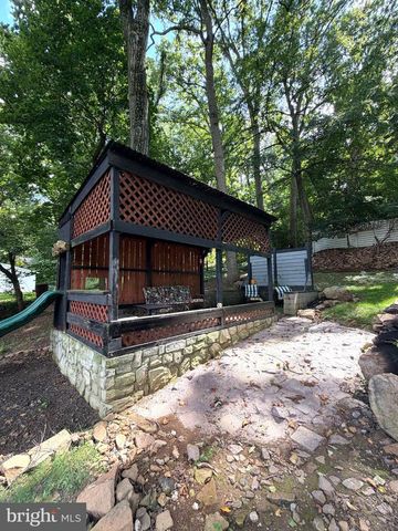 2389 QUARRY RD, Lebanon, PA 17046