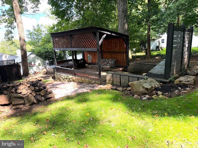 2389 QUARRY RD, Lebanon, PA 17046