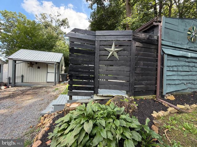 2389 QUARRY RD, Lebanon, PA 17046