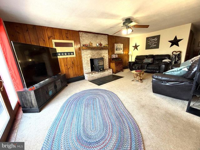 2389 QUARRY RD, Lebanon, PA 17046