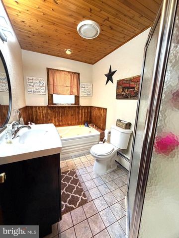 2389 QUARRY RD, Lebanon, PA 17046