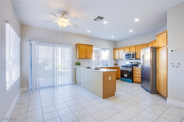 8644 Emerald Grove Way, Las Vegas, NV 89123