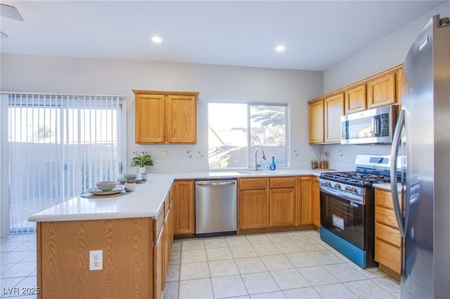 8644 Emerald Grove Way, Las Vegas, NV 89123