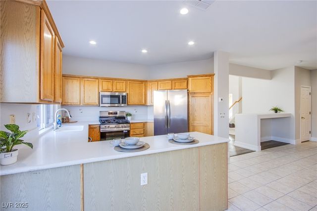 8644 Emerald Grove Way, Las Vegas, NV 89123