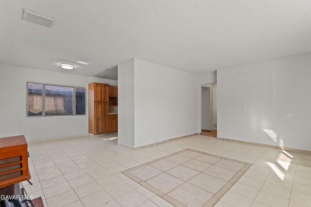 44338 W 23rd Street, Lancaster, CA 93536