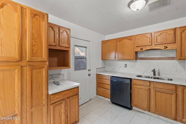 44338 W 23rd Street, Lancaster, CA 93536