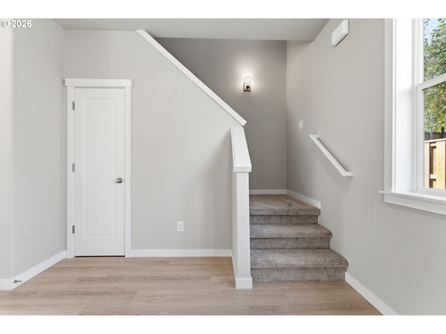 4750 N VANDERBILT St, Portland, OR 97203