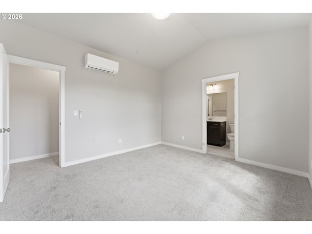 4750 N VANDERBILT St, Portland, OR 97203