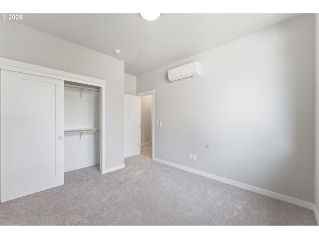 4750 N VANDERBILT St, Portland, OR 97203