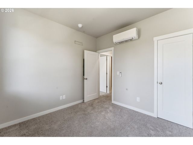 4750 N VANDERBILT St, Portland, OR 97203