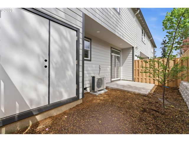 4750 N VANDERBILT St, Portland, OR 97203