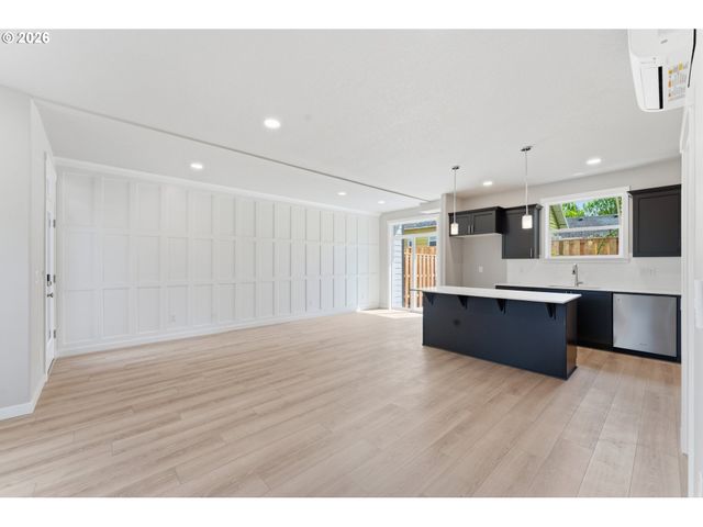 4750 N VANDERBILT St, Portland, OR 97203