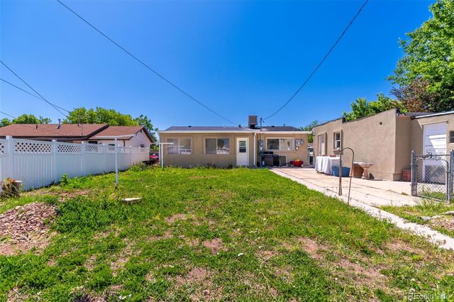 1611 Englewood Drive, Pueblo, CO 81005