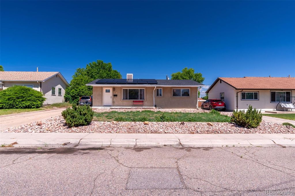 1611 Englewood Drive, Pueblo, CO 81005